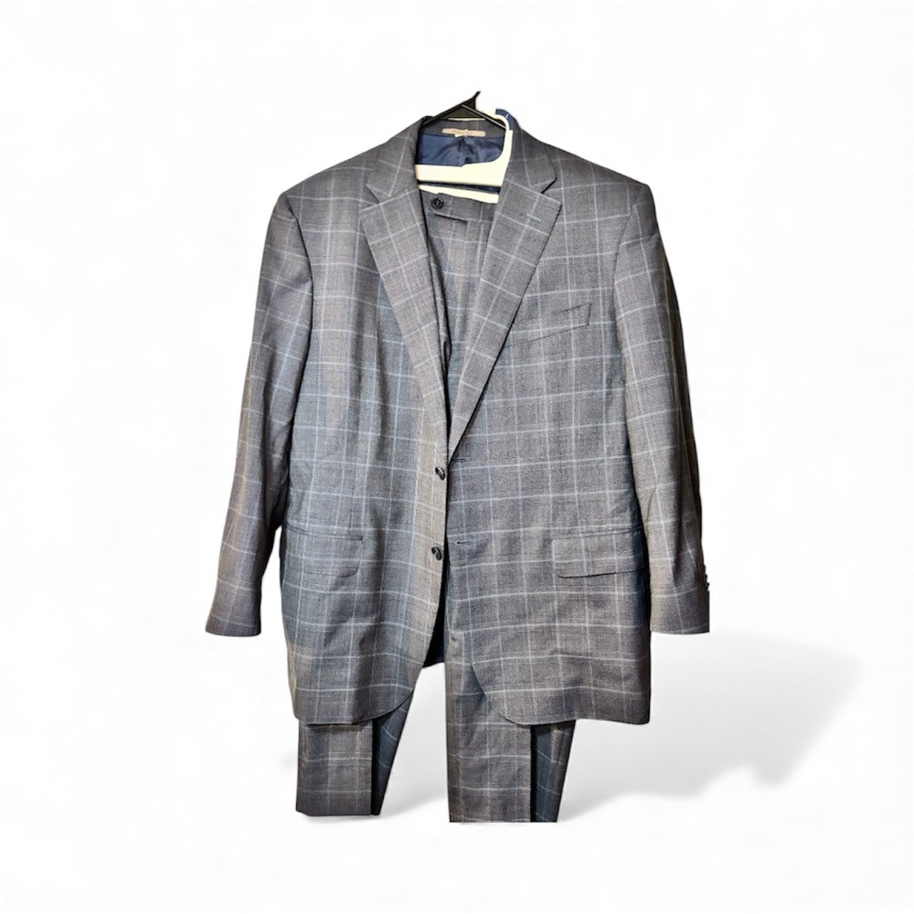 Elegant Gray Plaid Men's Suit